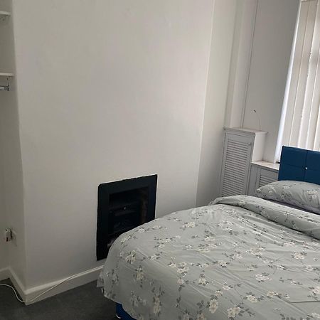 Marvellous Room 1 Stoke-on-Trent 外观 照片